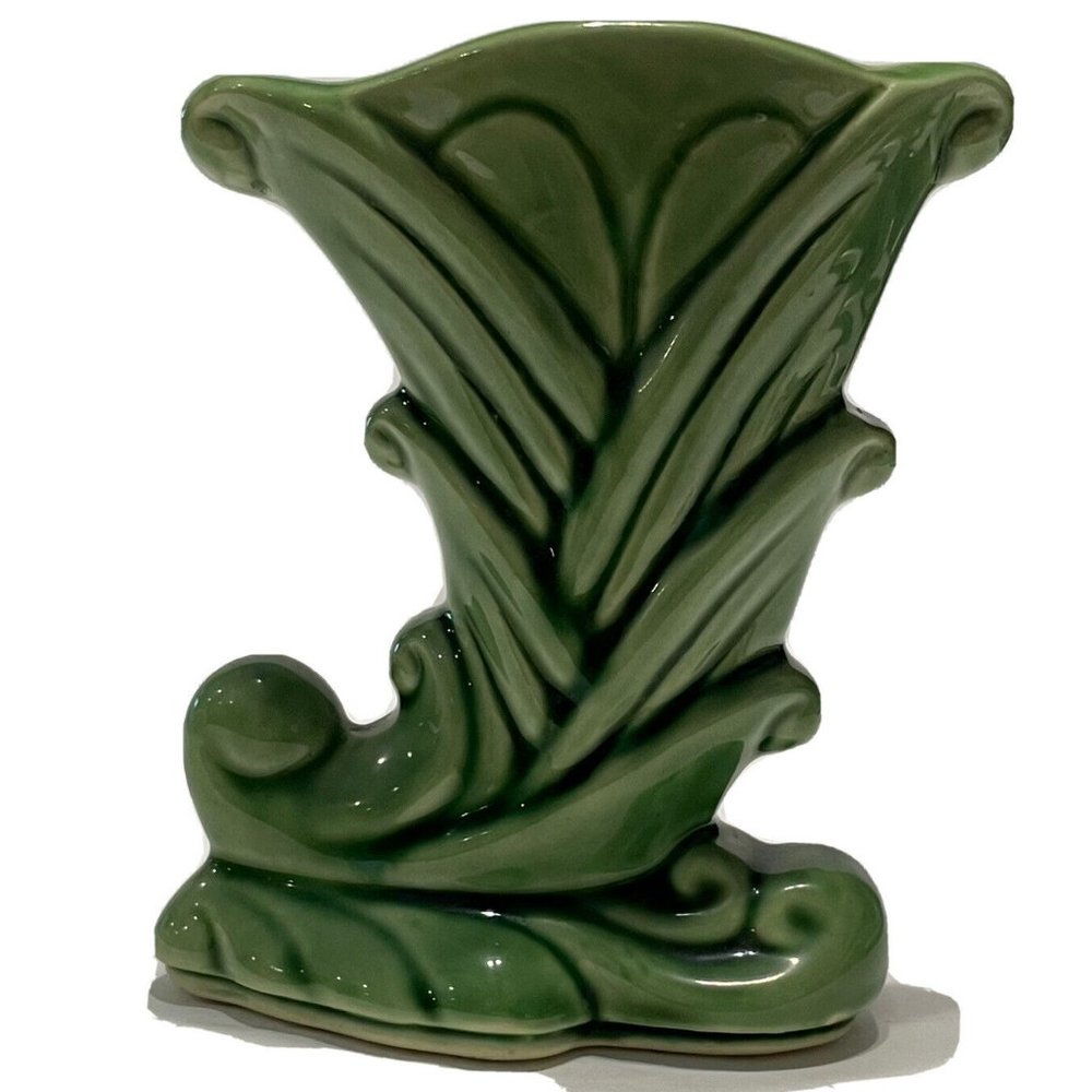 vintage shawnee cornucopia vase green 835 USA 1940s Mcm Mid century Modern